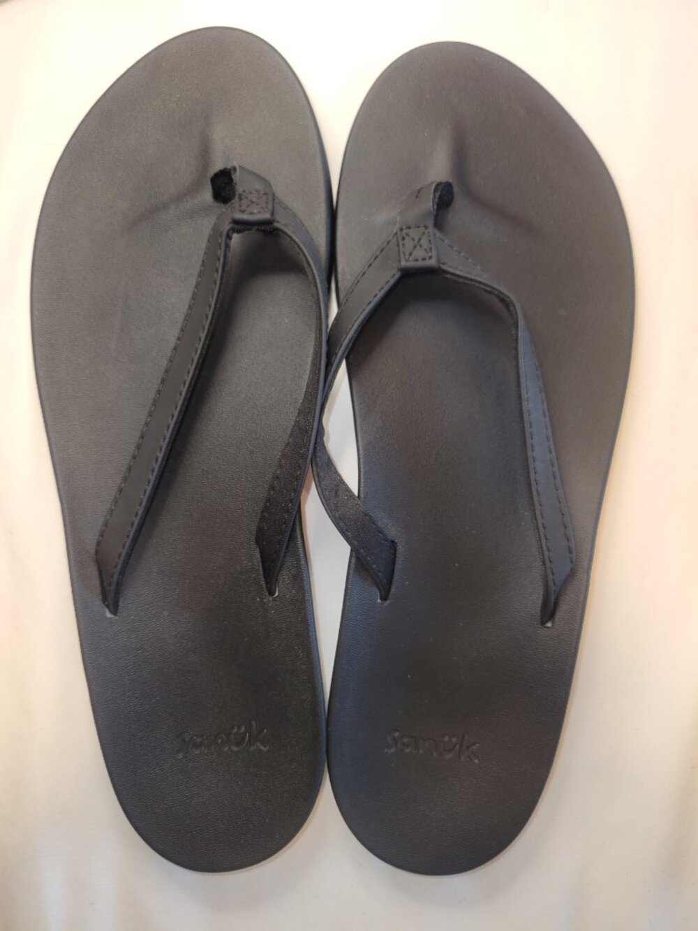 Sanuk Women's Size 9 Black Flip Flops Sandals 2 Pair Lot Yoga Casual - Picture 4 of 9